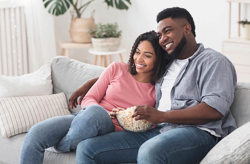 Couple-watching-TV