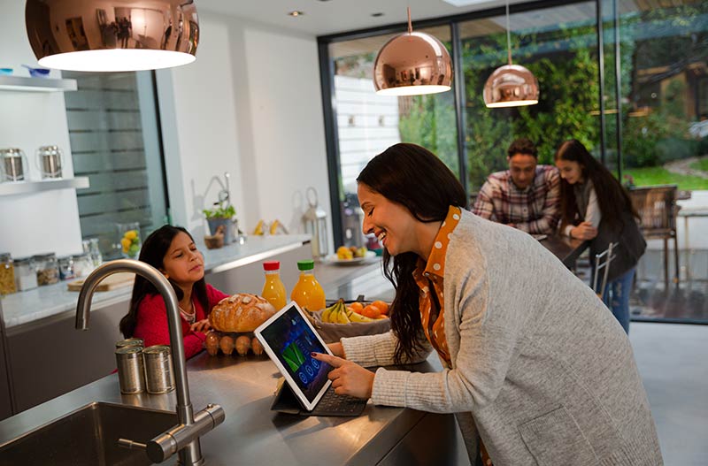 Family-devices-kitchen